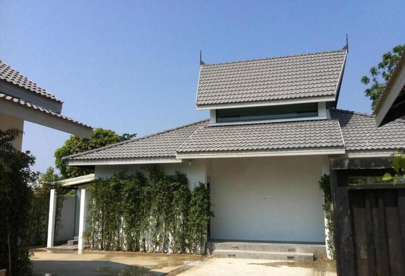 هتل Me2 Singhamuntra Resort Kamphaengsaen