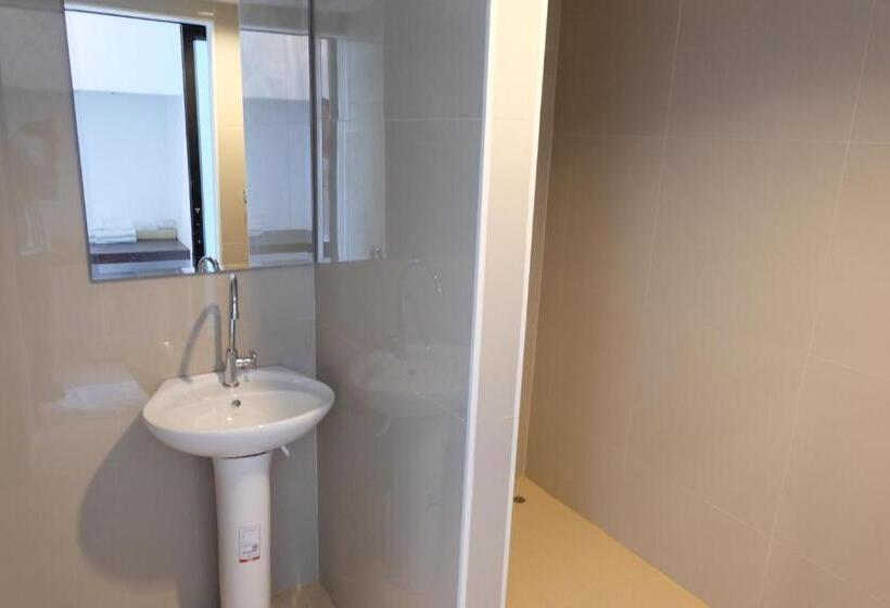 هتل Me2 Singhamuntra Resort Kamphaengsaen