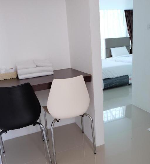 هتل Me2 Singhamuntra Resort Kamphaengsaen