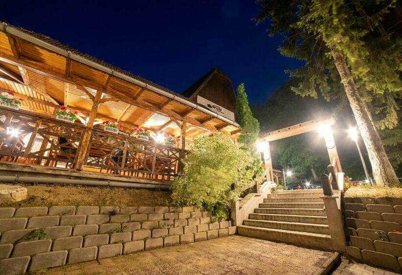 بنسيون Arcso Fogado