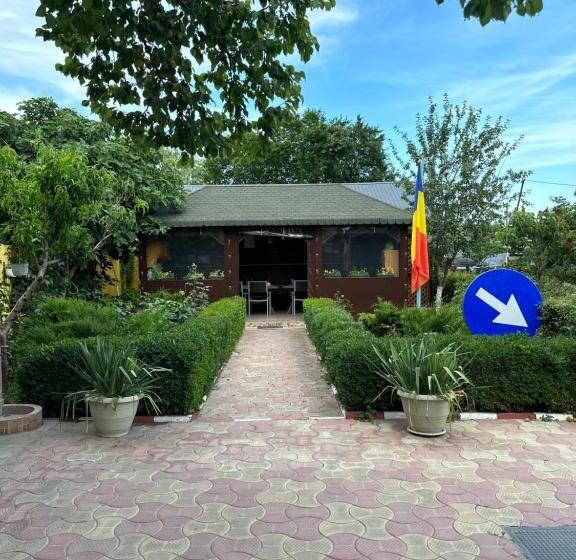 پانسیون Casa Cu Flori Corbu