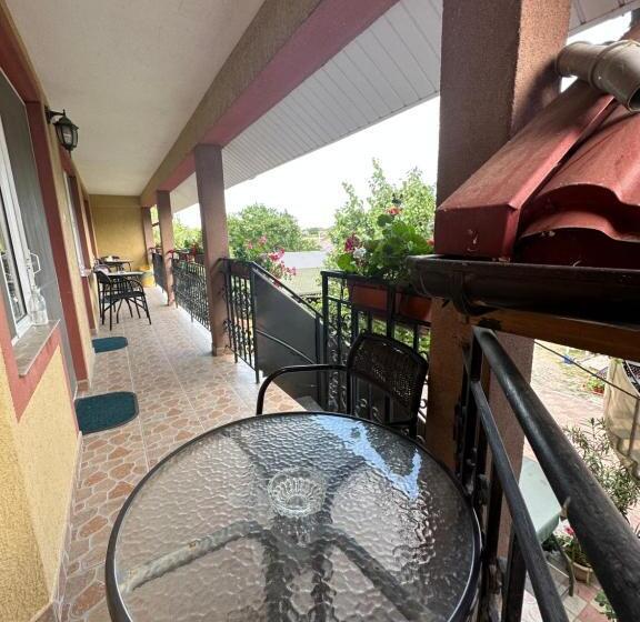 پانسیون Casa Cu Flori Corbu