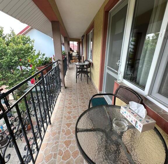 پانسیون Casa Cu Flori Corbu