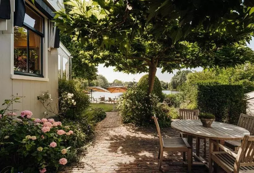 Majatalo Inn On The Lake