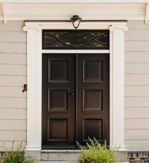 بنسيون Inn On The Lake