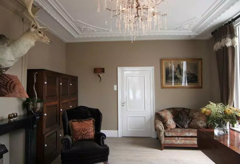 Majatalo Inn On The Lake