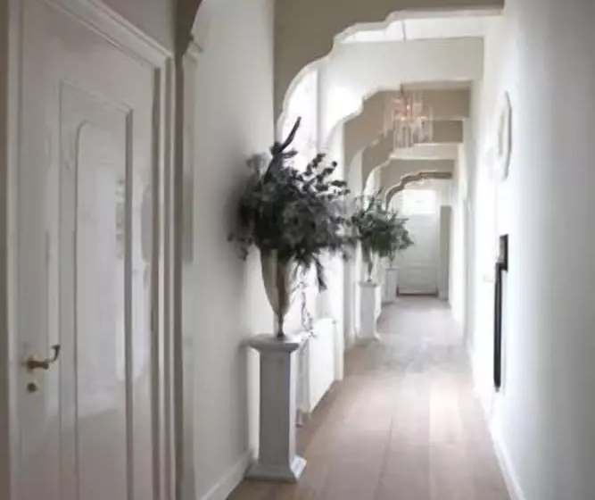 Majatalo Inn On The Lake