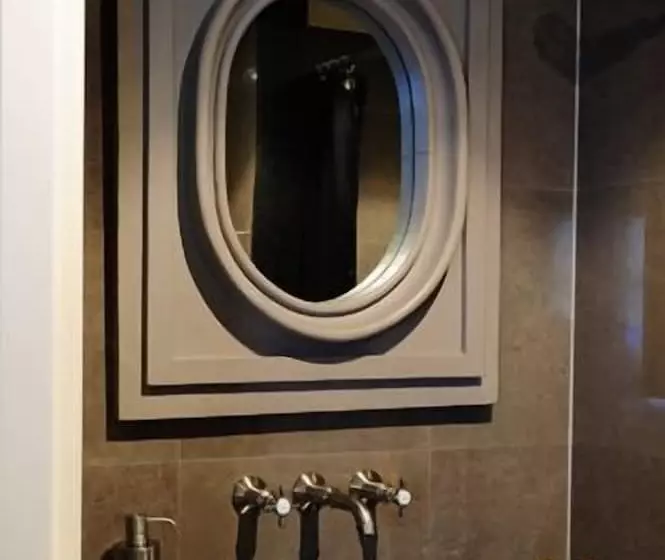 Majatalo Inn On The Lake