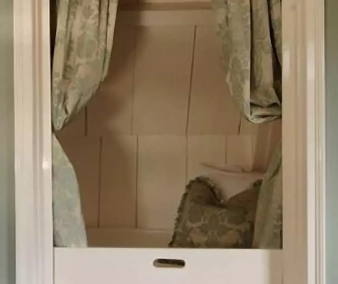 Majatalo Inn On The Lake