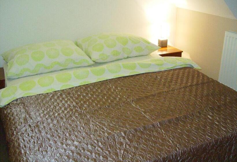 ペンション Penzion Zlaty Orol