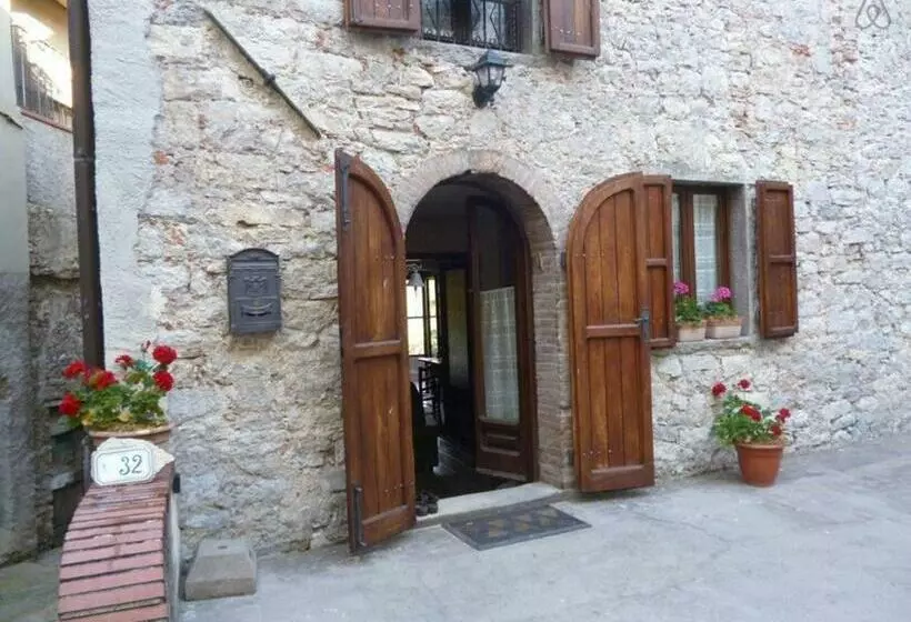 ペンション Tuscan Hilltop