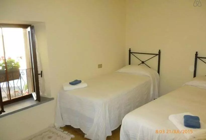 ペンション Tuscan Hilltop