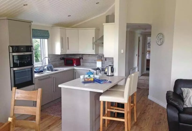 Lomakeskus Langmere Lakes Lodges