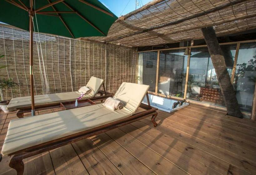 リゾートホテル The Cape Goa