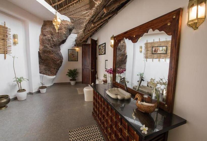 リゾートホテル The Cape Goa