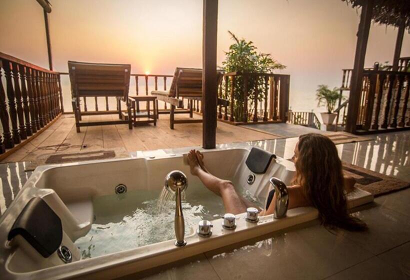 リゾートホテル The Cape Goa