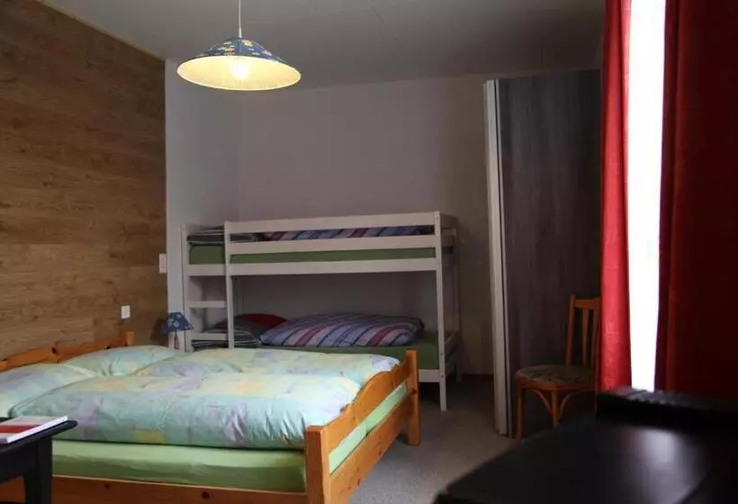 Retkeilymaja De Commune