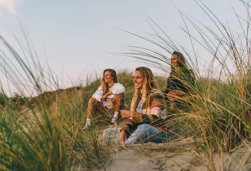 Общежитие Surfana Beach Bed & Breakfast Bloemendaal
