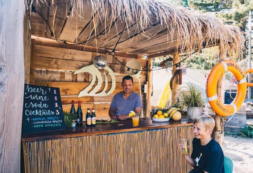 Общежитие Surfana Beach Bed & Breakfast Bloemendaal