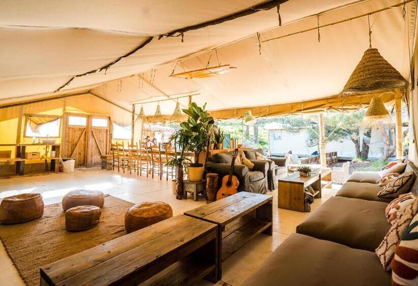 Общежитие Surfana Beach Bed & Breakfast Bloemendaal