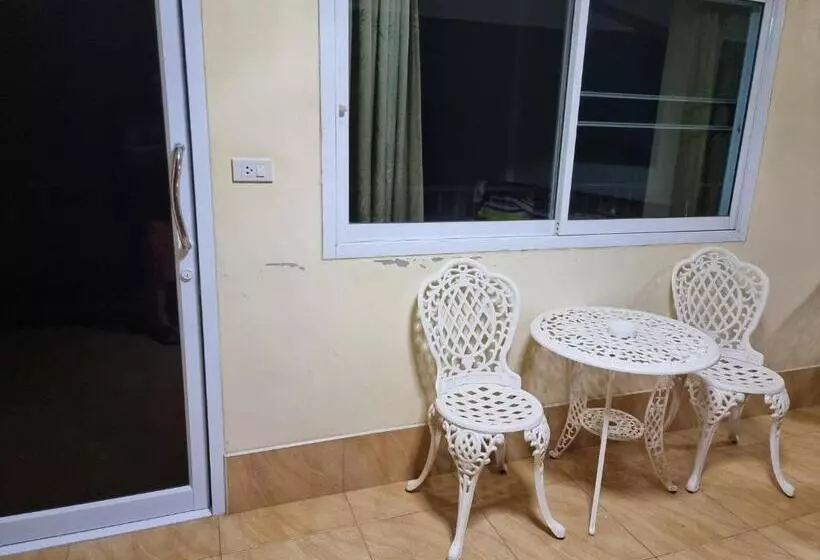 Baan Sabaijai Resort & Omsorgssenter