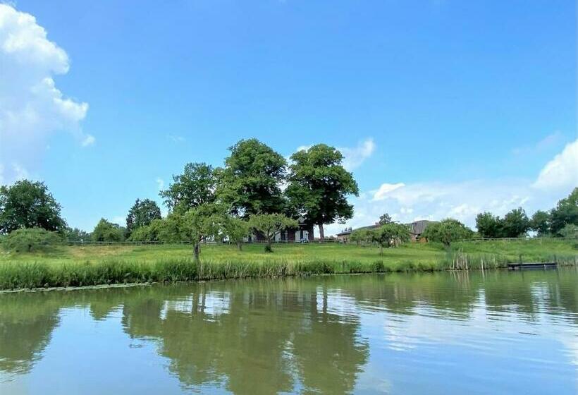 Отель De Os En Het Paard