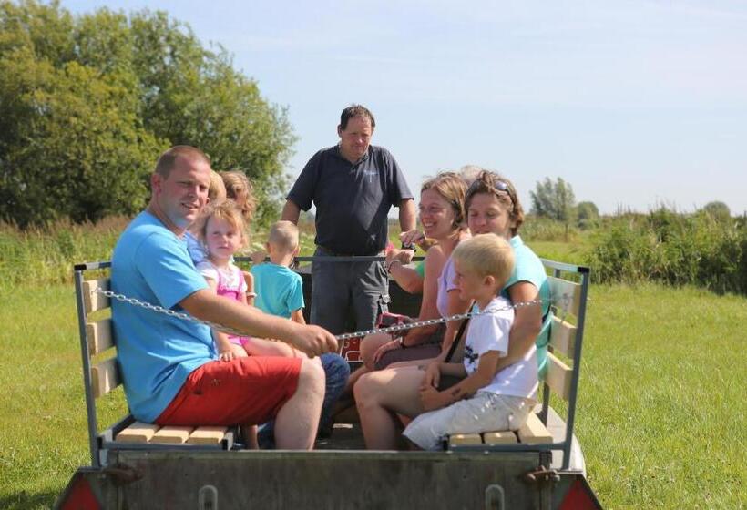 ホテル Gasthof Schraevenacker