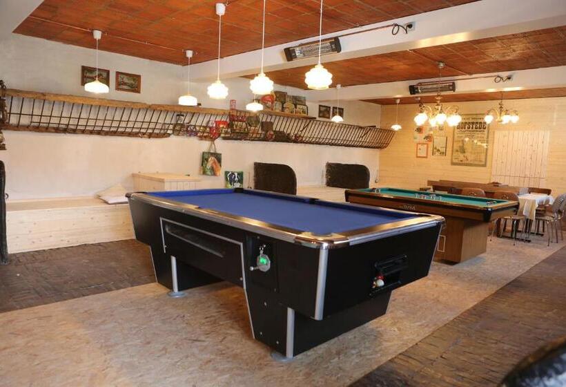 ホテル Gasthof Schraevenacker