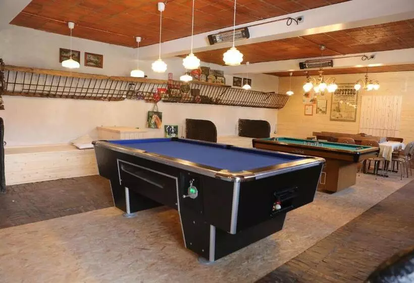 Hotelli Gasthof Schraevenacker