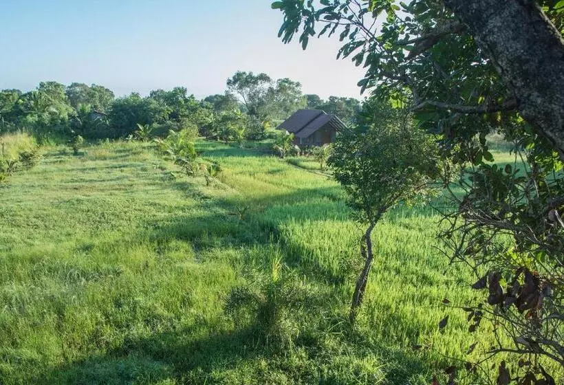 Hotelli Habarana Farm Cottage