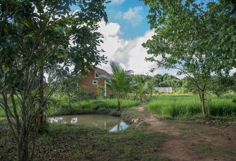 Hotelli Habarana Farm Cottage