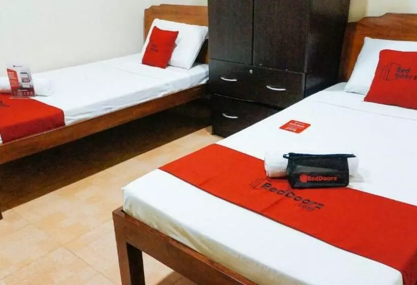 Hotelli Reddoorz Near Talisay District Hospital