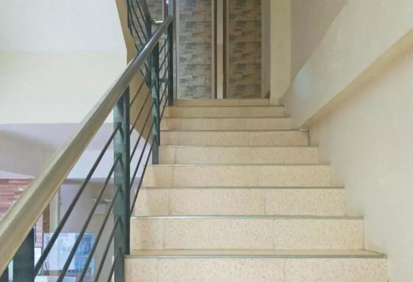 Hotelli Reddoorz Near Talisay District Hospital