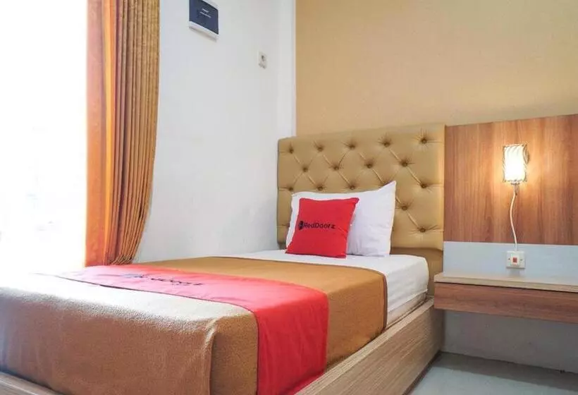 هتل Reddoorz Syariah @ Buduran Sidoarjo