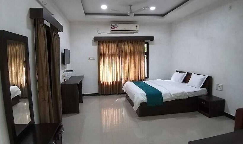 호텔 Soumya Resorts