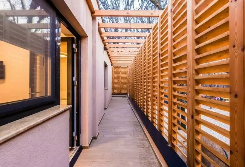 Majatalo Forest M,constanta