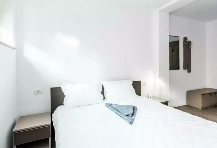 Majatalo Forest M,constanta