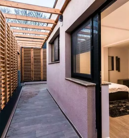 Majatalo Forest M,constanta