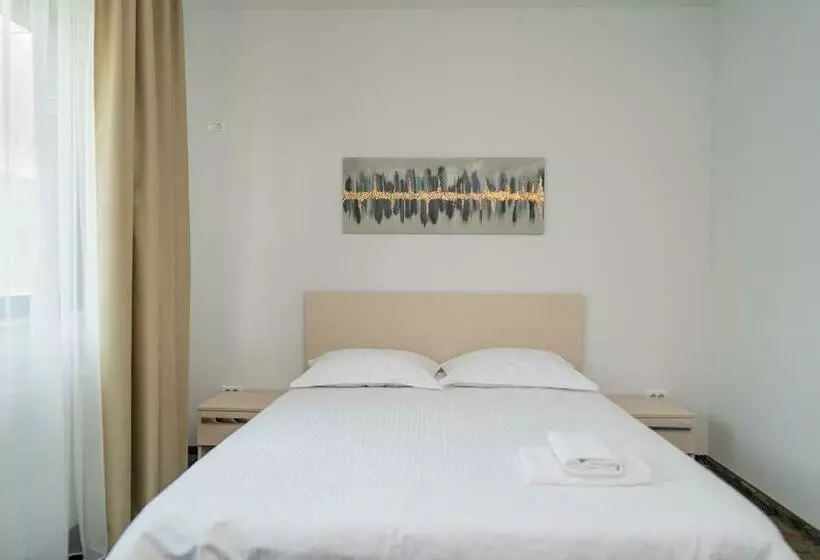 Majatalo Forest M,constanta