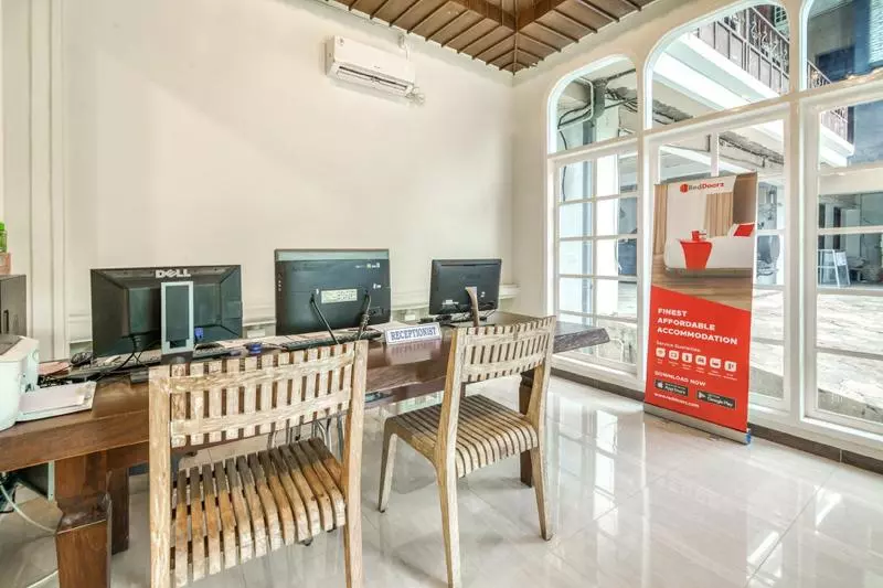 Majatalo Reddoorz Plus Near Akademi Kepolisian Semarang 3