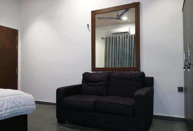 ペンション Taj Residence