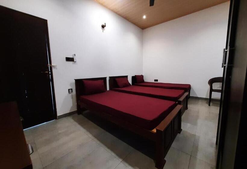 ペンション Taj Residence