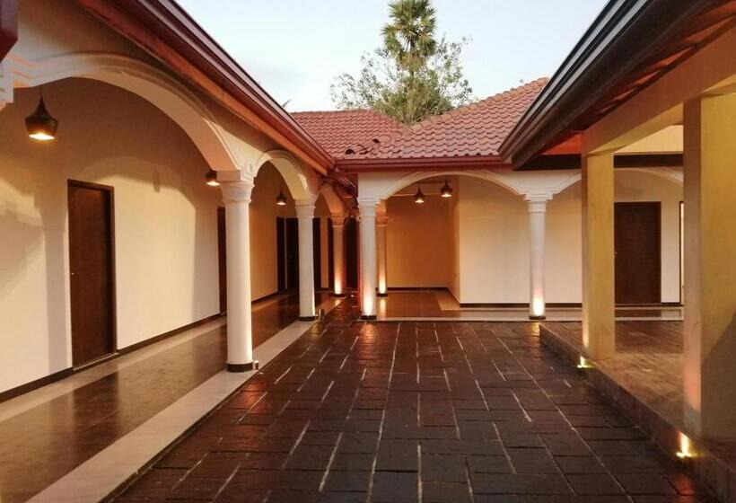 ペンション Taj Residence