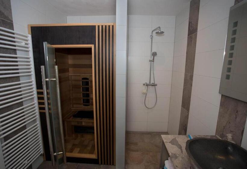 Bed and Breakfast Lyklamastate