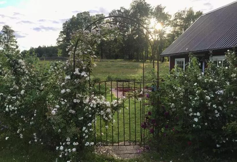 Aamiaismajoitus (B&B) Sjöbacken Gård