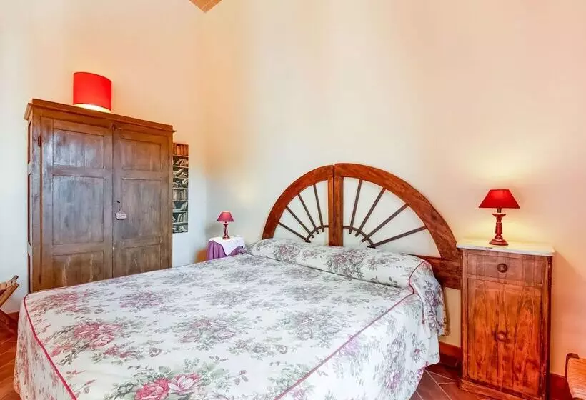 Countryside Cottage With Garden