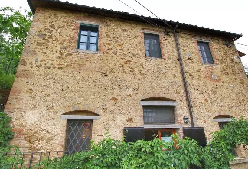 Countryside Cottage With Garden
