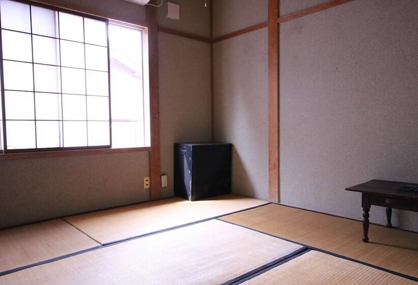 Guesthouse Karikakko Hostel