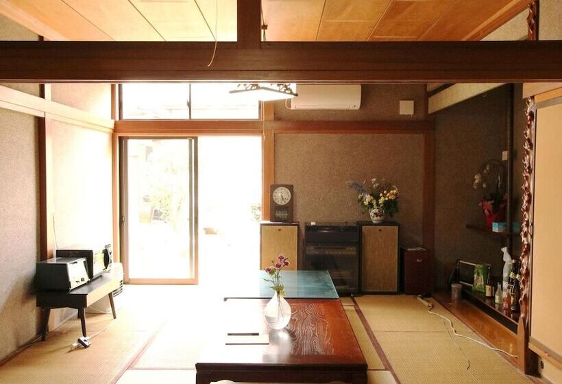 Guesthouse Karikakko Hostel