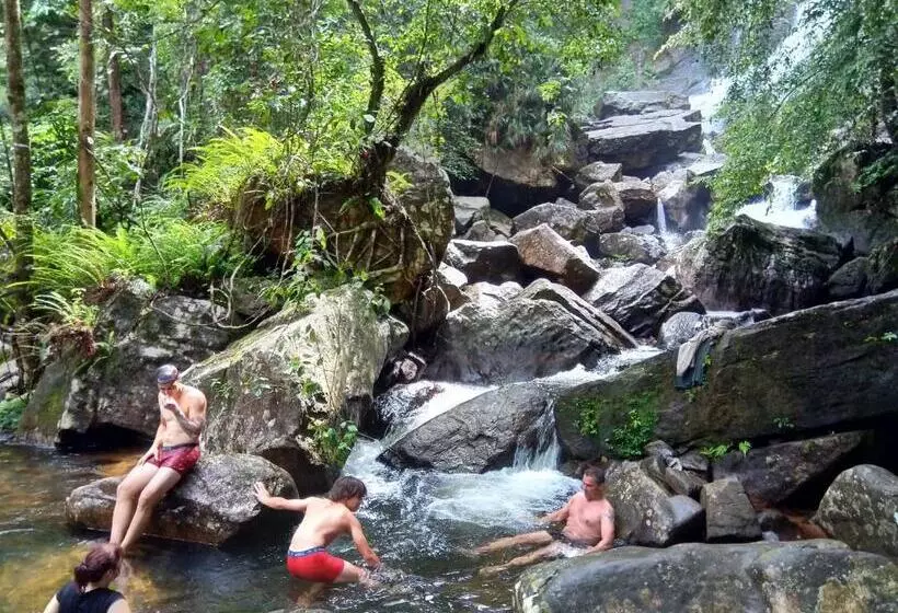 Hotelli Evergreen Villa  Sinharaja